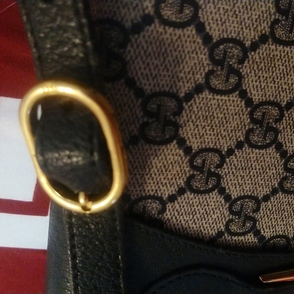 Gucci - Picture 3 of 12